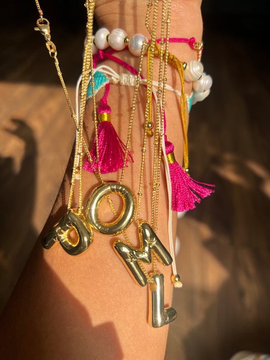 Collar con inicial